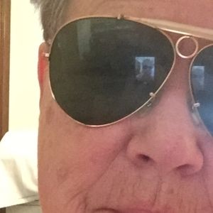 Meet your Posher, Jean